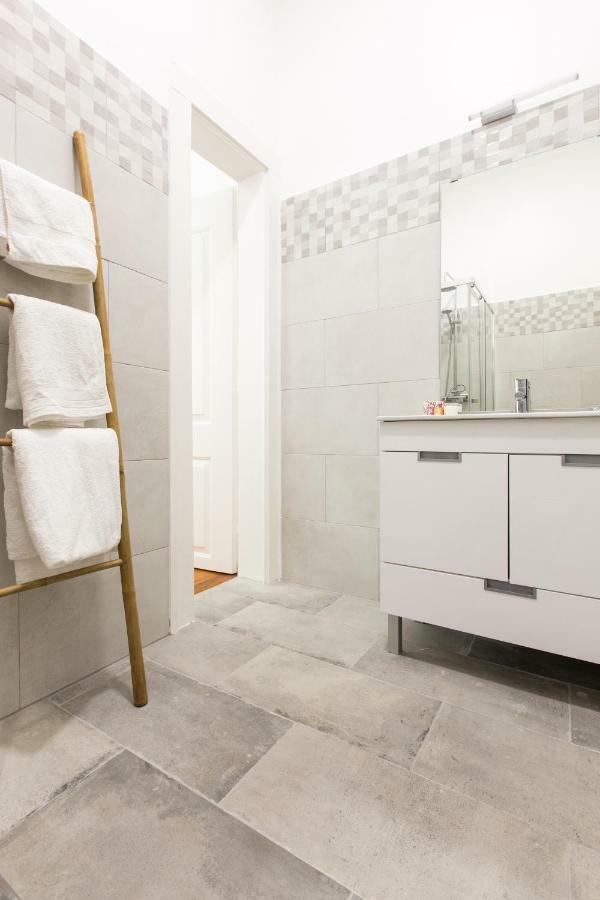 Lisbon Secret&Charming Baixa 4 bedroom apartment Buitenkant foto